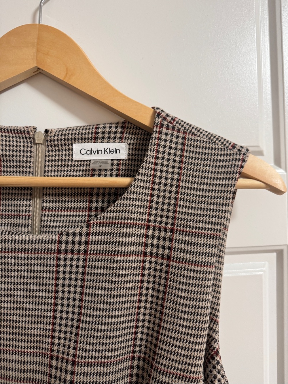Calvin Klein Beige and Black Plaid Belted Dress with Red Accents